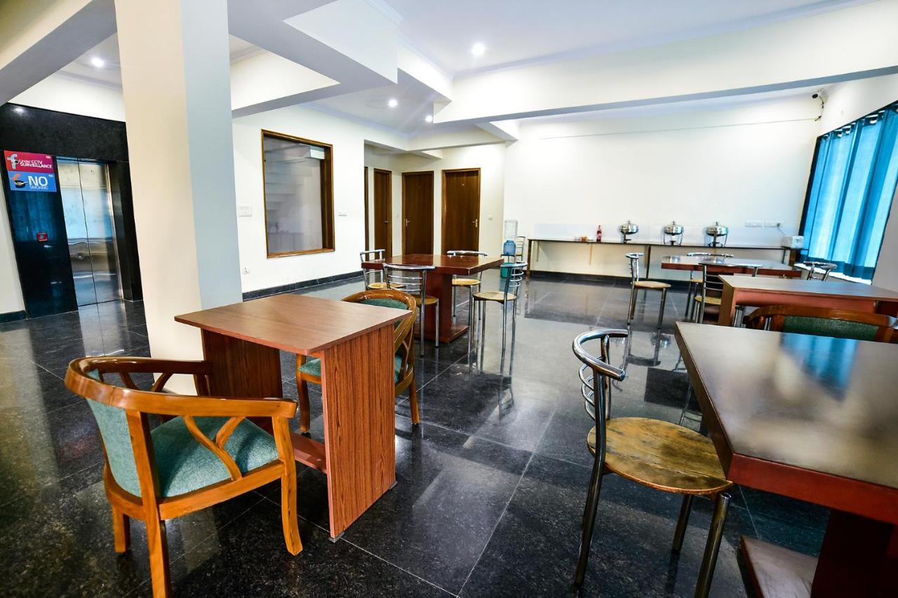 Fabhotel Merriment Noida Exterior photo