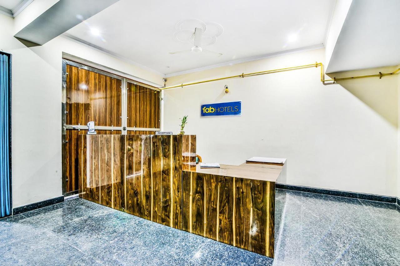 Fabhotel Merriment Noida Exterior photo